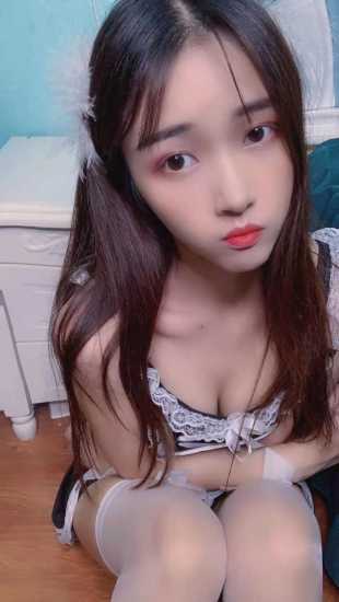 分享武昌区刚下海的98年小嫩妹