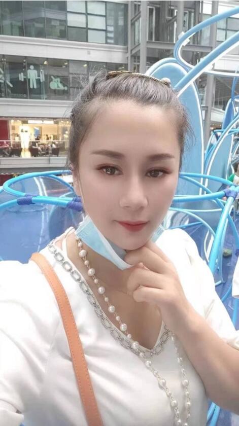 肖村桥 美艳少妇