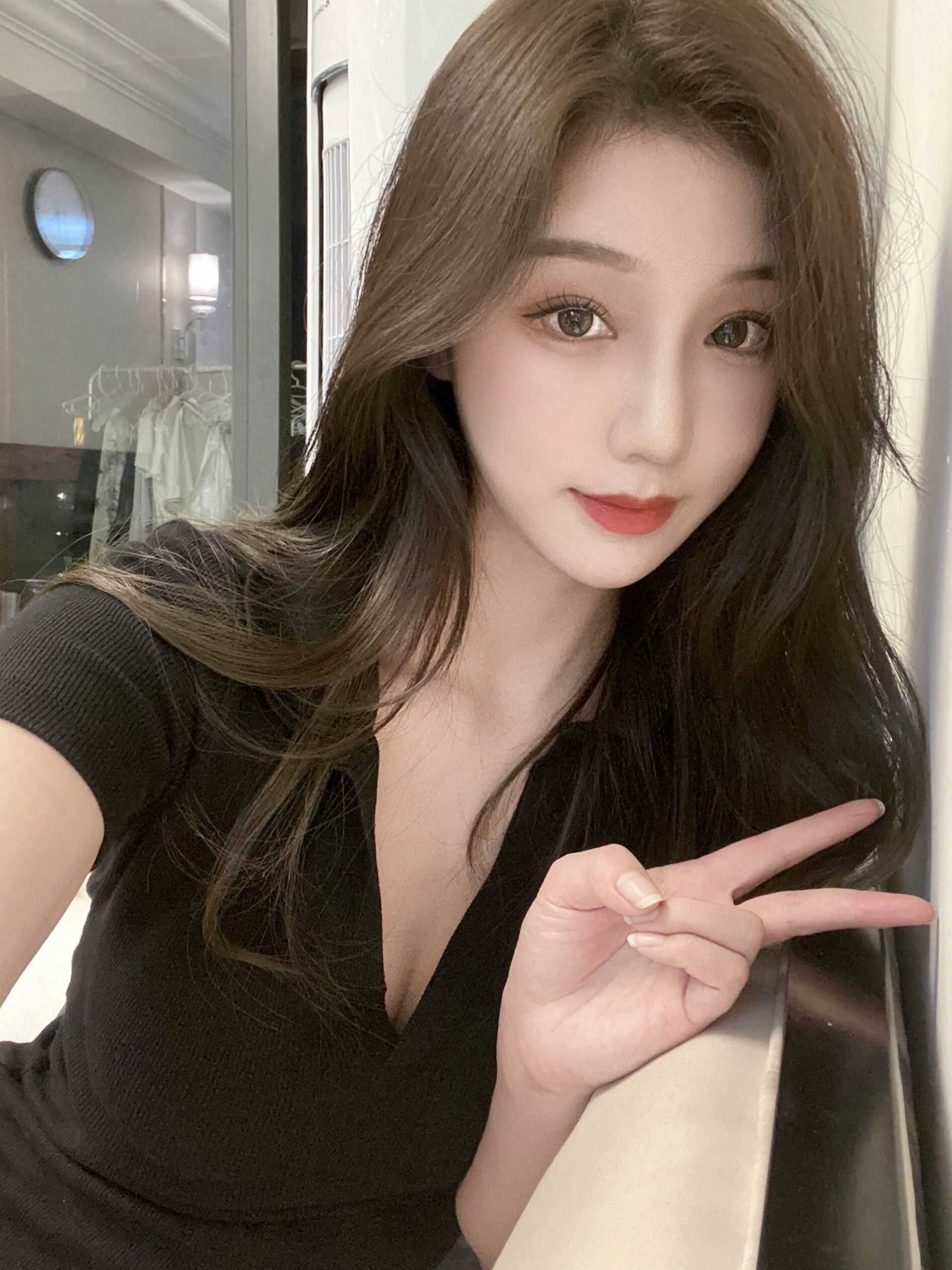 上海超精致小姐姐，前凸后翘身材好等你来约