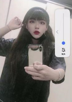 漂亮大专妹子