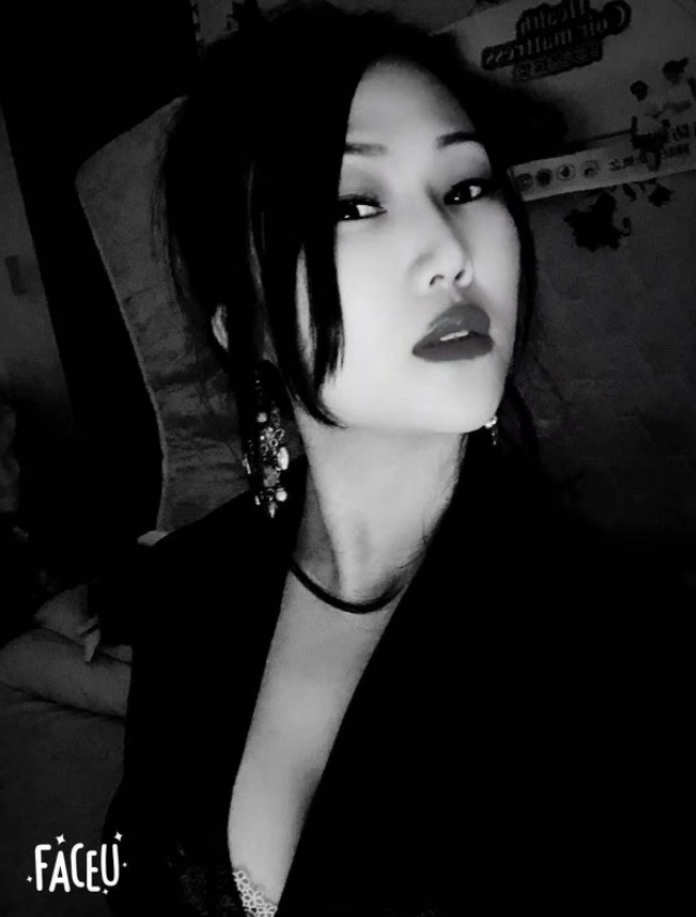 名凤黑寡妇