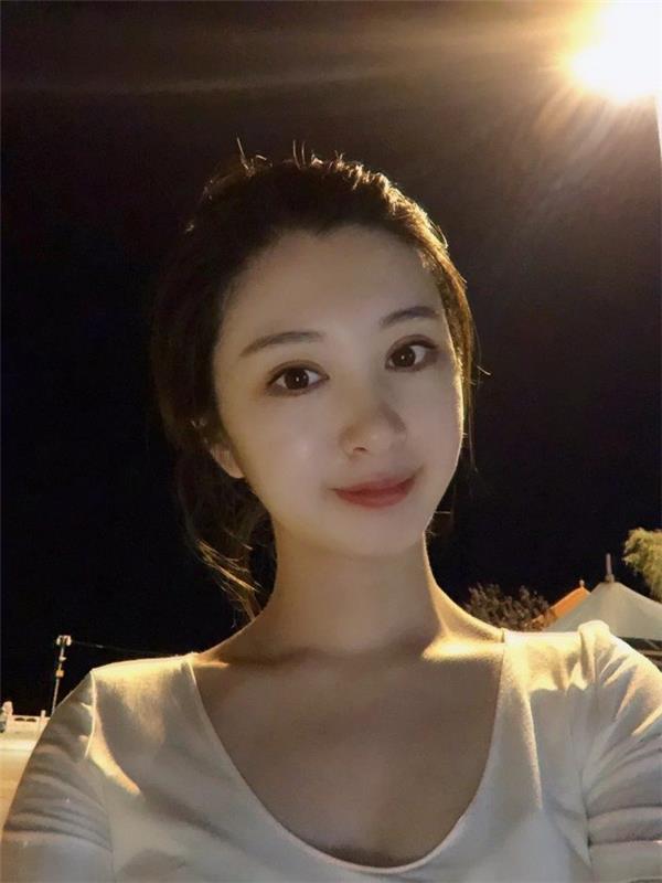 扫雷帖 - 新版艳艳, 相当哇靠的女孩